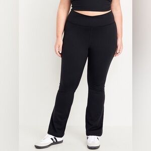 Old Navy Extra High-Waisted Cloud Comfy Bootcut Leggings